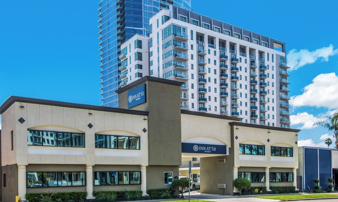 Alamitos Beach Hotel | Inn at 50 - Long Beach Convention Center