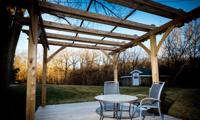 Excelsior Springs Bed & Breakfast | Inn on Crescent Lake B&B