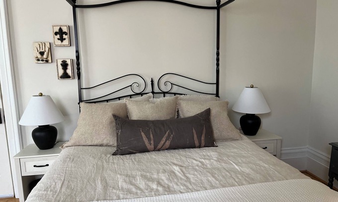 Stratford Bed & Breakfast | Inn on the Avon: a charming escape offering refined comfort and timeless charm.