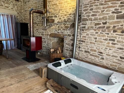 Saint-Emiland House | Insolite