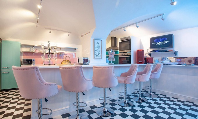 Bridgwater House | Insta perfect Somerset Kitchen Disco