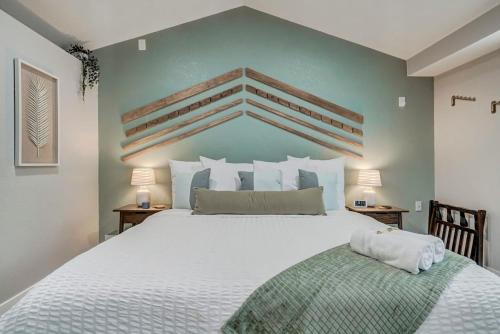 Central Colorado Springs House | Institute Charm - Near Hotspots King Sleek Studio