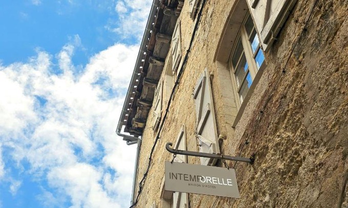 Montcuq Bed & Breakfast | INTEMPORELLE Maison d'Hôtes