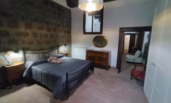 Viterbo Apartment | Intero appartamento nel cuore del centro storico colazione inclusa