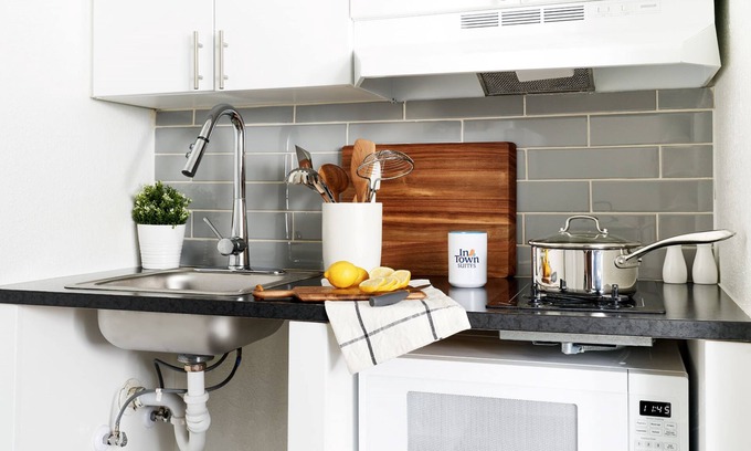 Aurora Hotel | InTown Suites Extended Stay Select Denver Aurora South
