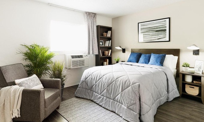 Leon Valley Hotel | InTown Suites Extended Stay San Antonio TX - Leon Valley South