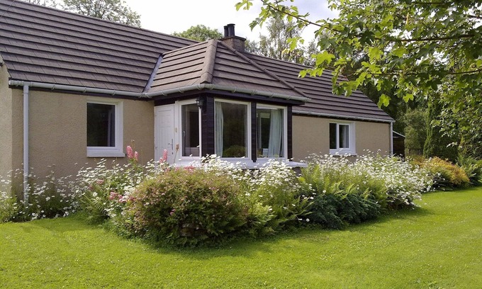 Crianlarich Cottage | Inverherive Cottage in an area of natural beauty