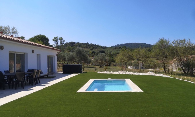 Les Mages Villa | Invitation to travel luminous private villa with swimming pool spa billard