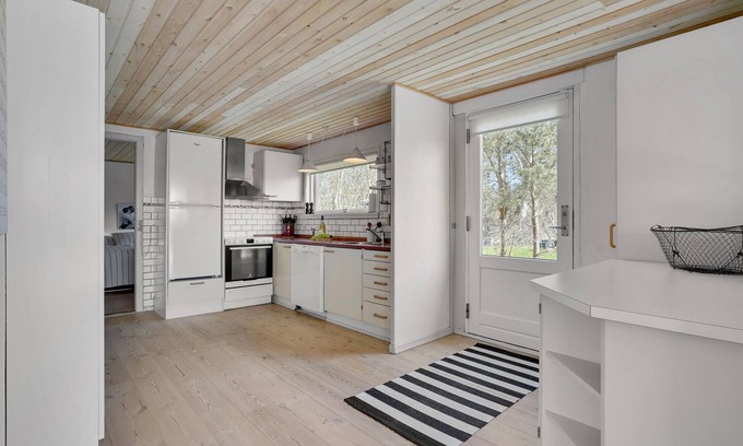 Thyholm House | Inviting cottage with wonderful views of the countryside.