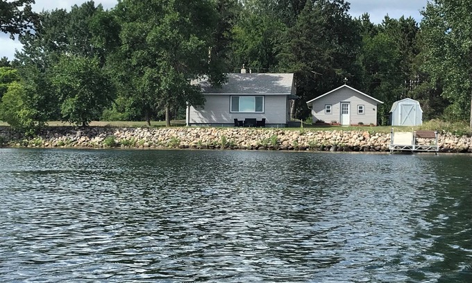 Dent House | Inviting lake house in the heart of MN lakes country