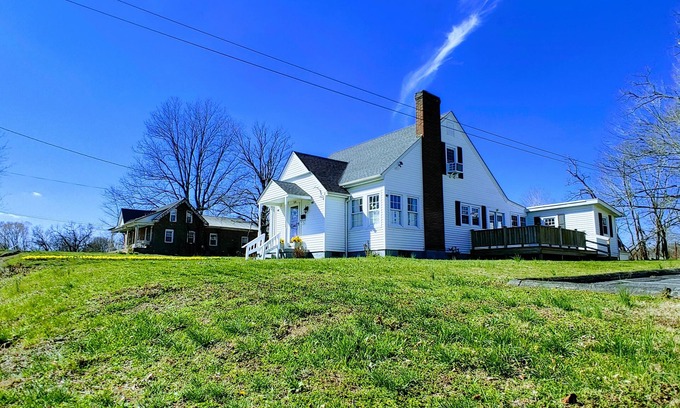 Horse Cave House | Inxon Mammoth Cave Bungalow Sleeps 16