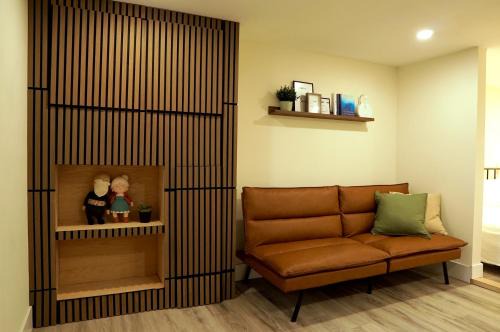 Ionview House | ION House - near shopping and Kennedy subway