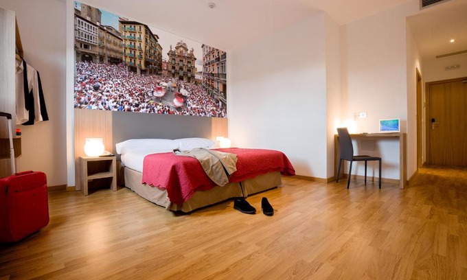 Rochapea House | IRAIPE Pamplona Hostal Auto Check-in