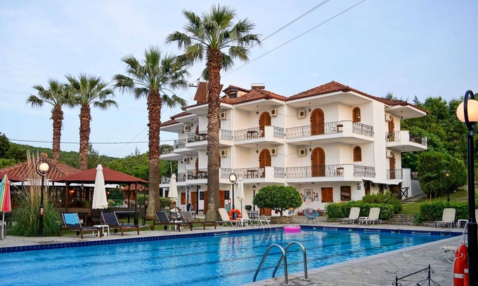 Platamonas Condo | Irida's Sunny Getaway - Majestic Summer Escape