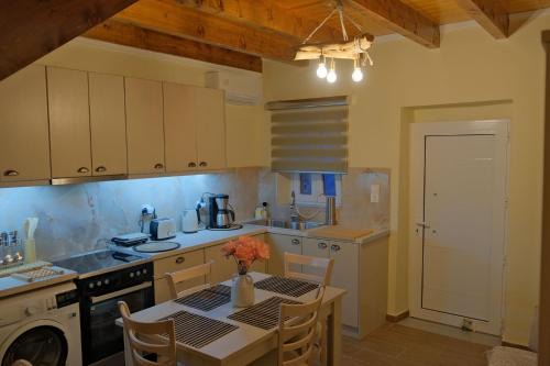 Dafnata Apartment | Irini Graou House