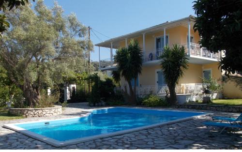 Apolpaina Villa | Iris