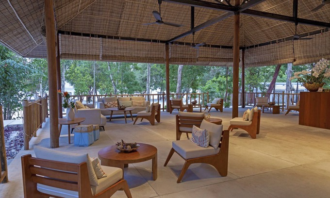 Koh Rong Sanloem Resort | Island Center Point