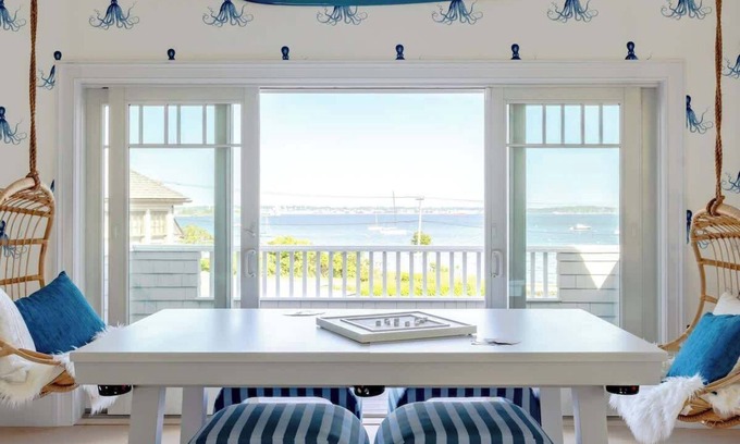Jamestown House | Island Escape by Stay Newport
