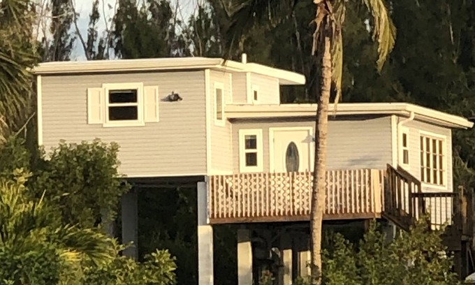 Saint James City Cottage | Island TreeTop House, Pet friendly