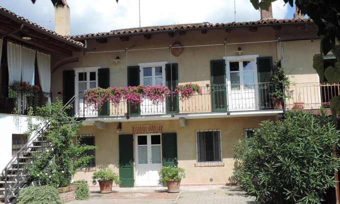 Cocconato Apartment | Isolated on hill, flat with terrace among romanesque art,quiet,nature.