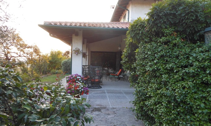 Cinto Euganeo Villa | Delightful Villa in the Hills with Pool and Panoramic Views