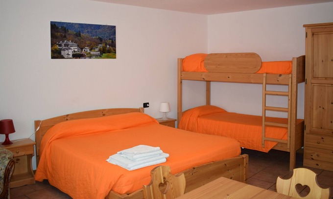 San Giacomo Filippo Apartment | Italo-Swiss App 1 - studio apartment sleeps 4