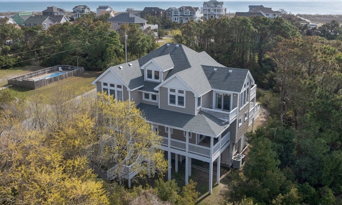 Rodanthe House | It's A Wonderful Life | Oceanside | Waves | Sleeps 12