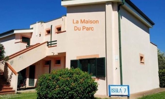 Isca Marina Apartment | La Maison Du Parc: Apartment with Terrace