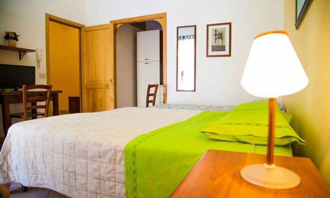 Santo Stefano di Camastra Bed & Breakfast | 30 m² Bed and breakfast ∙ 6 guests