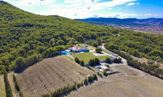 Zaghouan House | Ivlia B&B, rural villa, offering an immersive experience in the heart of nature.