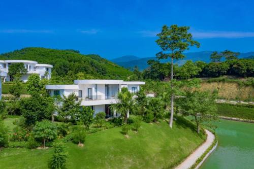 Luong Son Apartment | Ivory Villas & Resort
