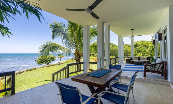 Whitehouse Apartment | Ivy's Cove - Luxury Villa with private beach