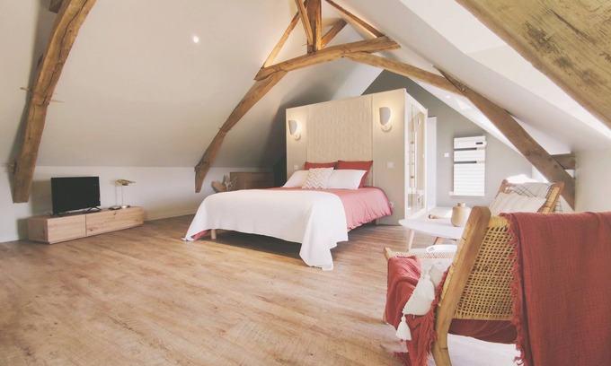 Saint-Ouen-des-Toits House | Izoë - Country guest suite with private FINNISH SAUNA