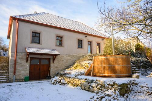 Bakonyjako House | Jákó Ház