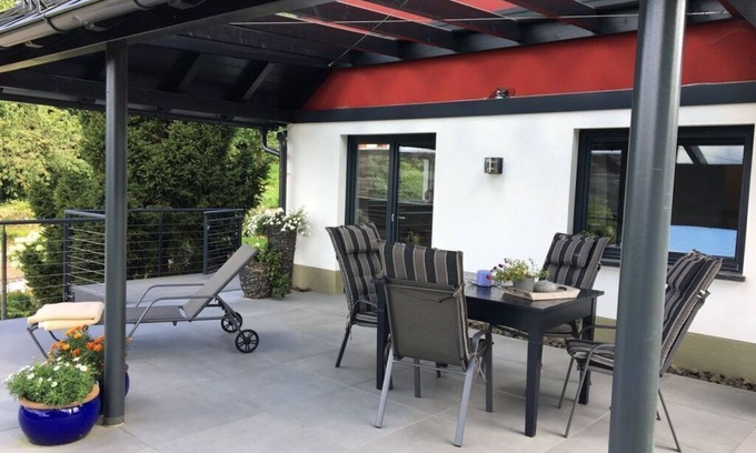 Remptendorf House | Jäschner “Villa Luftig”