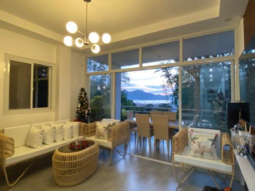 Coron Town Proper Bed & Breakfast | J&J Bed and Breakfast