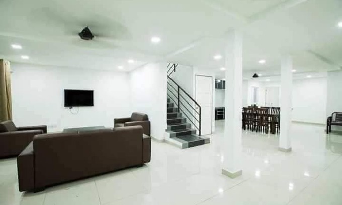 Cherang House | Jack Guest House KB 5 Rooms 4 Toilets - Max 20 pax