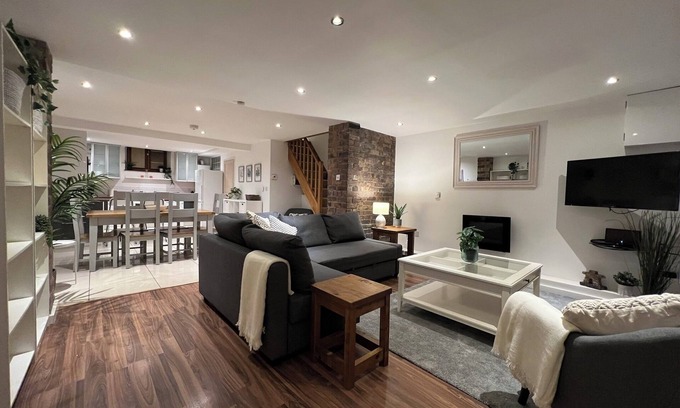 Jackfield House | Jackfield Old School