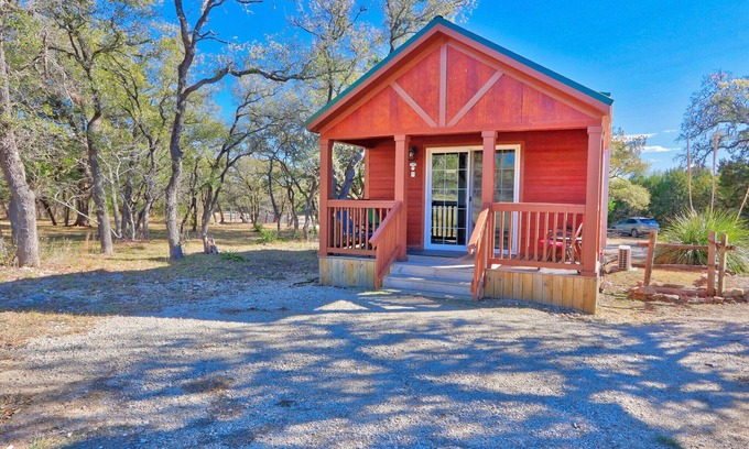 Wimberley Cabin | Jacob's Well Cabin with Swimming Pool Access! Minutes from the Well!