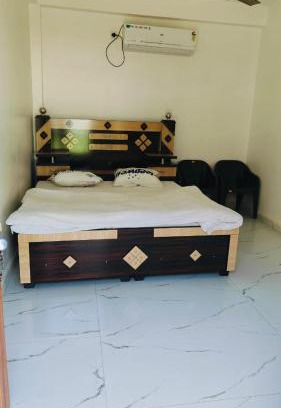 Faizabad House | Jagdamba Lawn & Home Stay