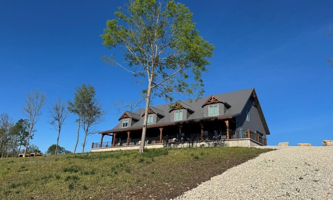 Ponce De Leon Condo | James River Hideout: Live Slow Pristine Water Premium Ozarks Serenity! #2/4