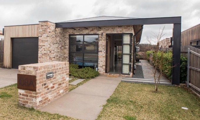 Yass House | Jamila