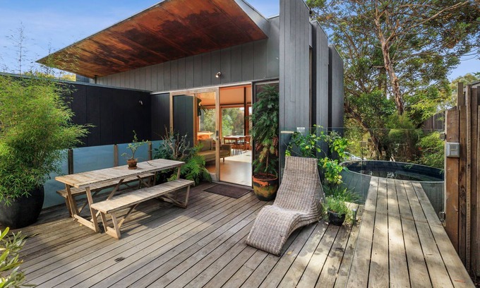 Jan Juc House | Jan Juc Jungalow with heated plunge pool