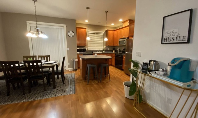 Five Oaks House | Jan-Mar, 30% Monthly Discount/Cozy 2B/2.5BA House
