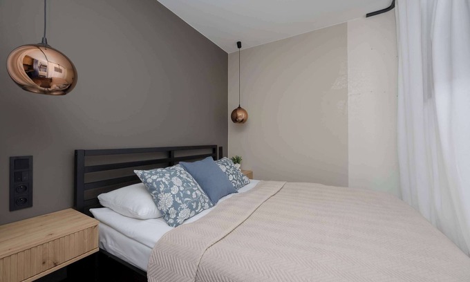 Srodmiescie Połnocne Apartment | Jana Pawła II 18 | Central Warsaw | Modern Studio with AC | Next to Metro