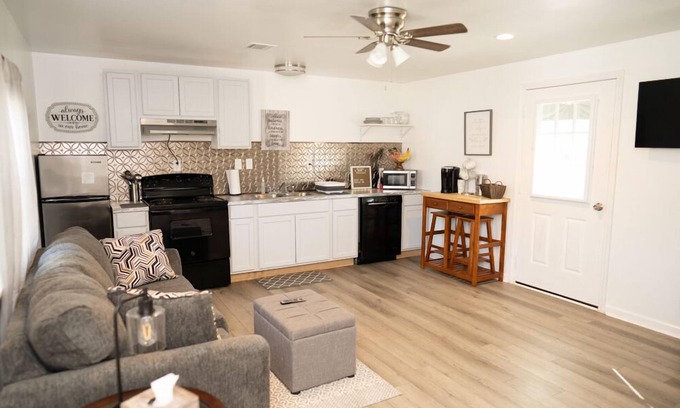 Carencro Cabin | Janie’s Cozy Cabin