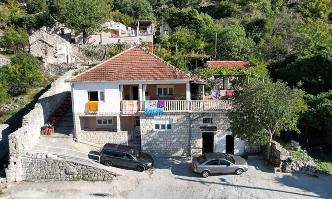 Stolac Apartment | Janina Hiša