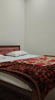 Faizabad Apartment | Janki Paying Guest House