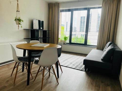 Rogier Apartment | Jardin Botanique