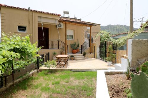 Delvine House | Jasmine Sol Retreat
